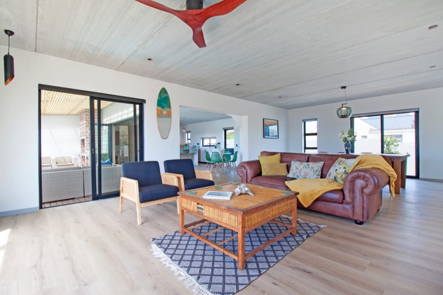 4 Bedroom Property for Sale in Kommetjie Western Cape